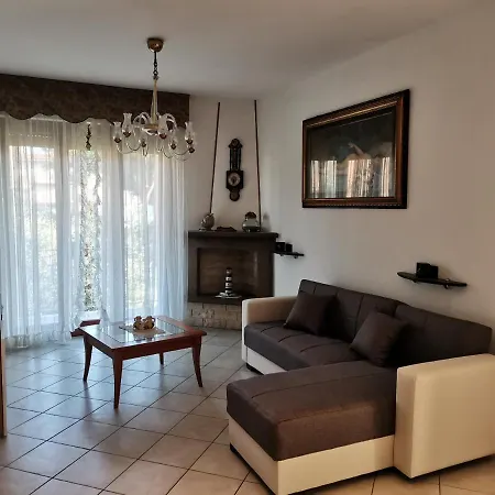 Il Tulipano Apartment *